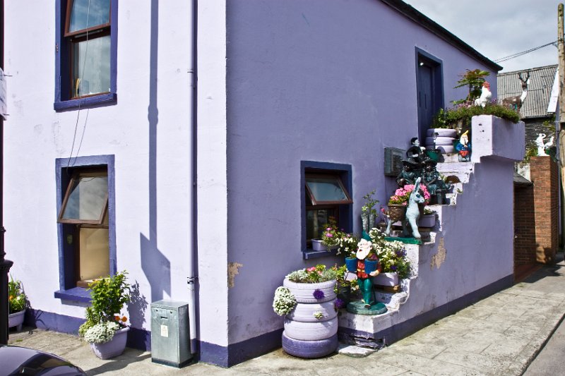 Purple house at Castletownbere, Co. Cork.jpg